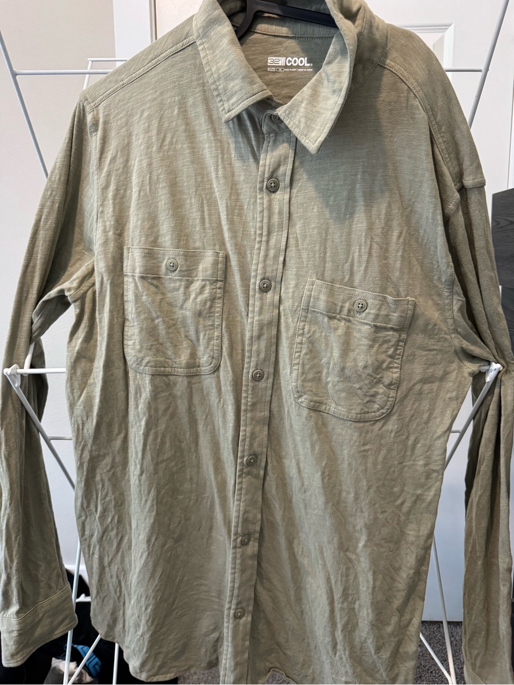 COOL Men's Casual Button-Down Shirt in Olive Green